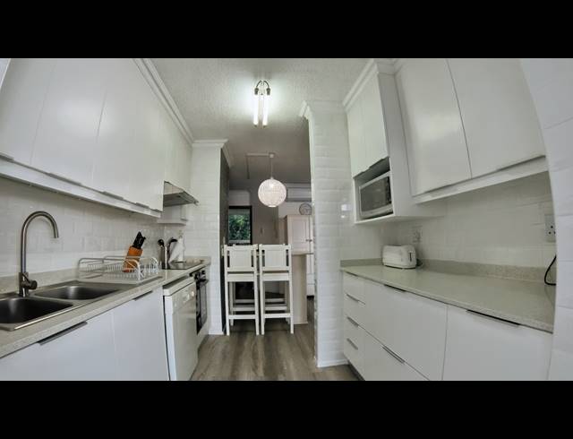 3 BEDROOM PENTHOUSE FOR SALE IN UVONGO